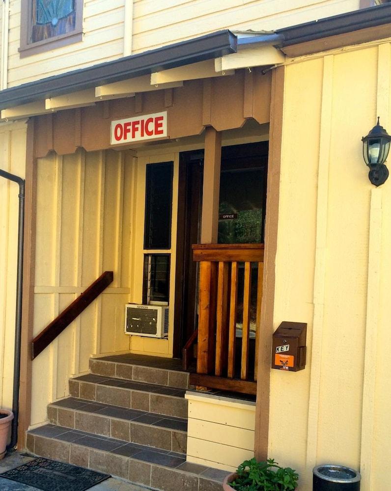 Miners Motel 2*